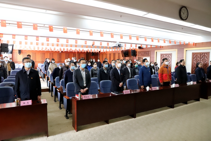 云南省社會科學院組織集中收聽收看黨的二十大開幕會直播
